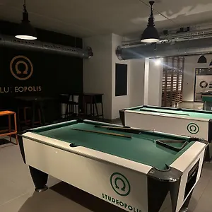 Furnished 2 Bedroom In Center Apartamento