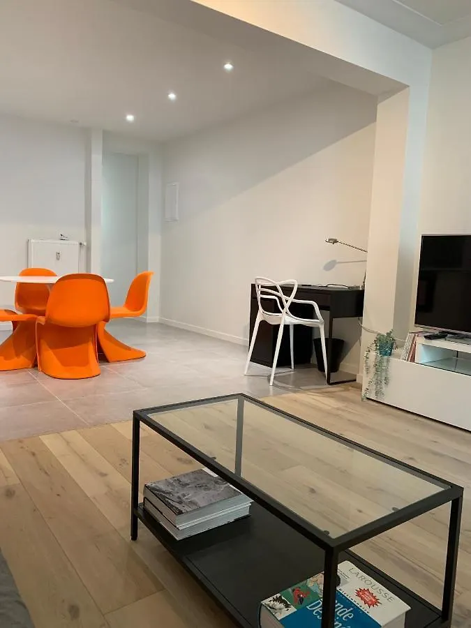 Studios Cosy Bruselas 0*,  Bélgica
